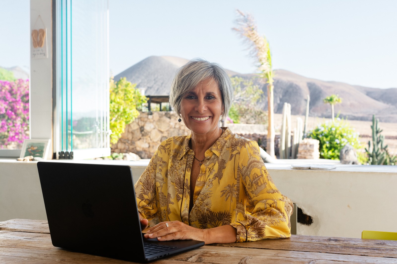 laura-carbone-personal-business-coach-ikigai-retreat-profile-v2